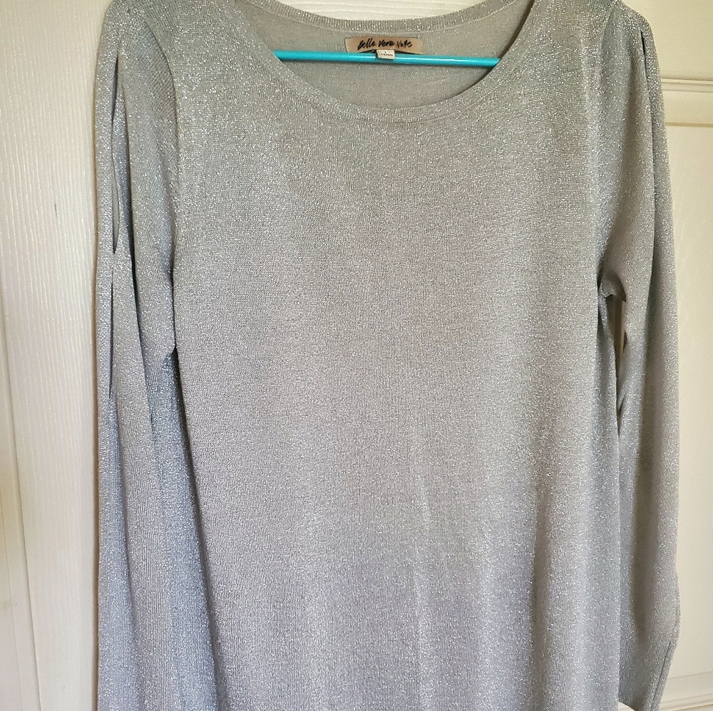 Belle Vete Notte Dressy, sparkling blouse, perfect for holidays. Womens size L.